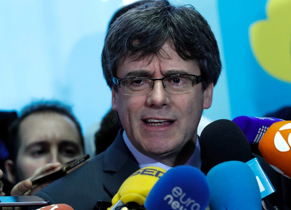 Katalonijos parlamente atidėtas balsavimas dėl C. Puigdemont'o perrinkimo