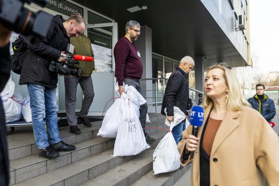 Vilniaus rajono merė: rinkimų biuletenių išvežti neleidome siekdami jų perskaičiavimo