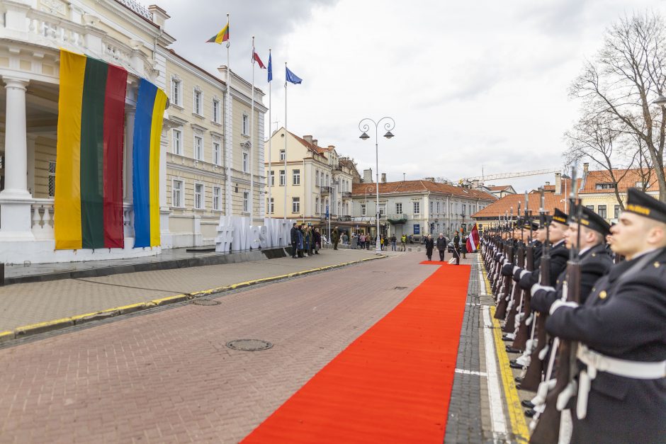 A. Anušauskas: trys kariniai miesteliai Lietuvoje statomi greičiau, nei buvo planuota 