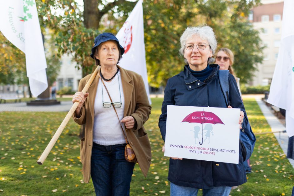 Prie Seimo LGBTQ atstovai protestuos prieš turinio cenzūrą, tėvai – dėl gyvenimo įgūdžių programos