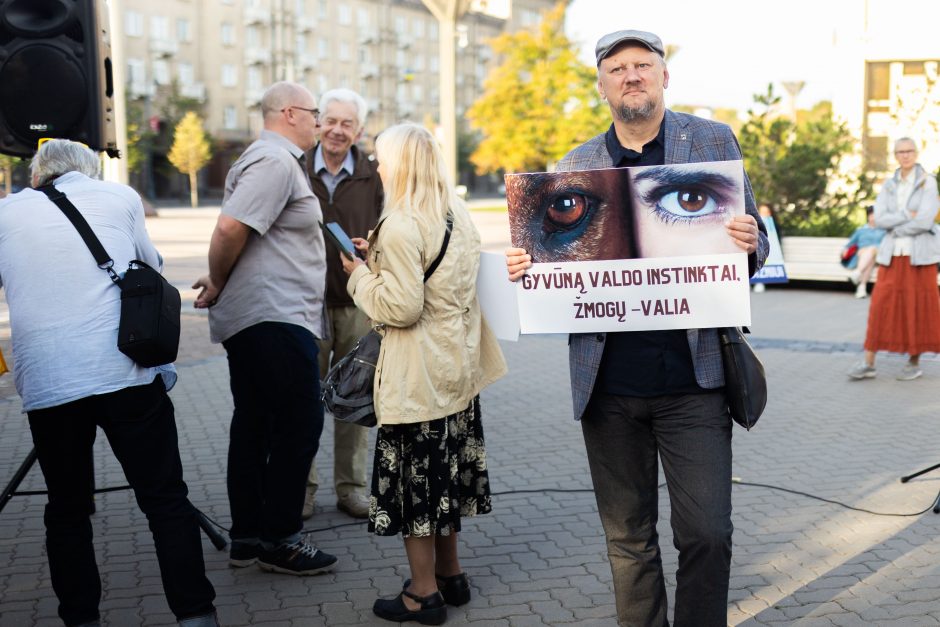 Prie Seimo LGBTQ atstovai protestuos prieš turinio cenzūrą, tėvai – dėl gyvenimo įgūdžių programos