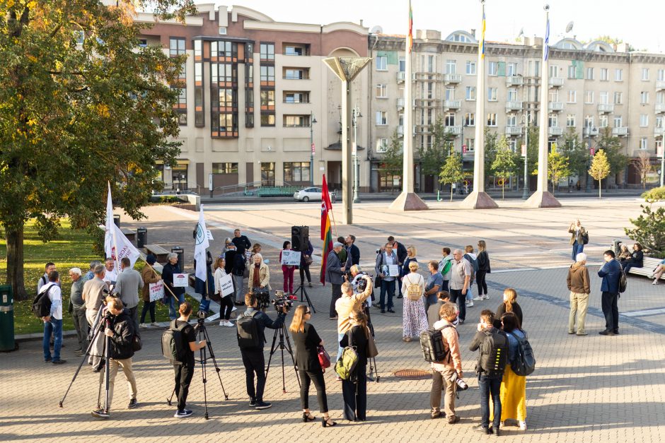 Prie Seimo LGBTQ atstovai protestuos prieš turinio cenzūrą, tėvai – dėl gyvenimo įgūdžių programos