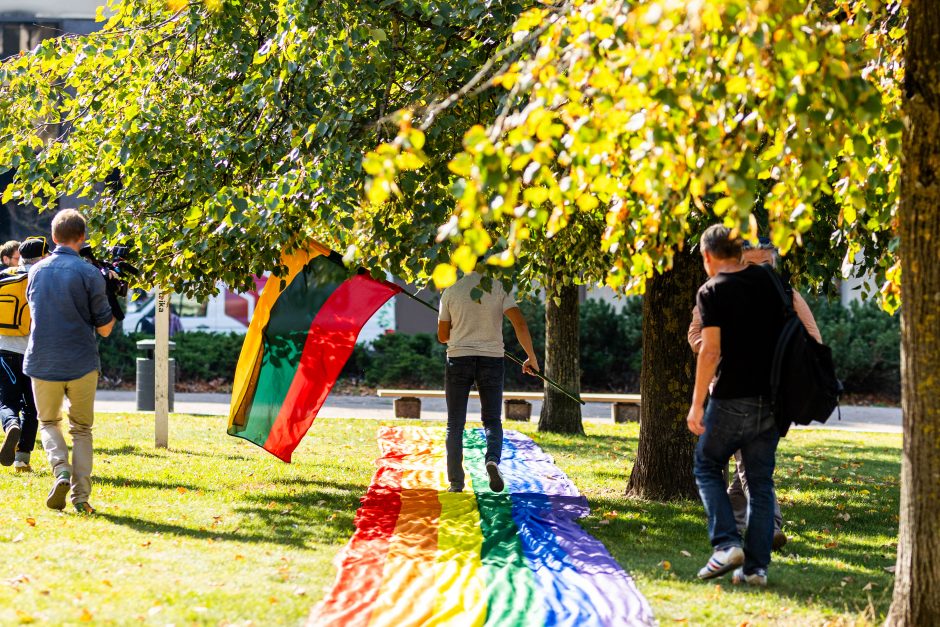 LGBTQ atstovų proteste – ir skambūs pareiškimai: „Geras pedofilas – miręs pedofilas“