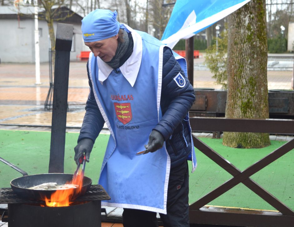 Palangoje pradedamas stintų valgymo sezonas ir rengiamasi artėjančiai šventei