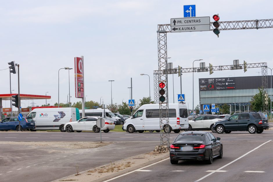 Vytėnų gyventojas: šviesoforas neveikia, neįmanoma išvažiuoti