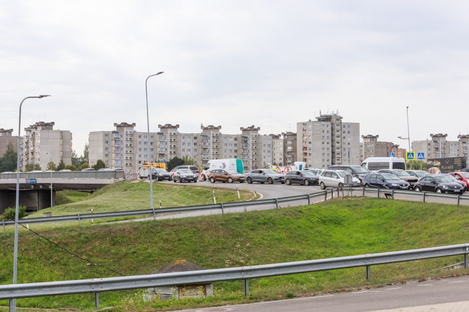 Vytėnų gyventojas: šviesoforas neveikia, neįmanoma išvažiuoti