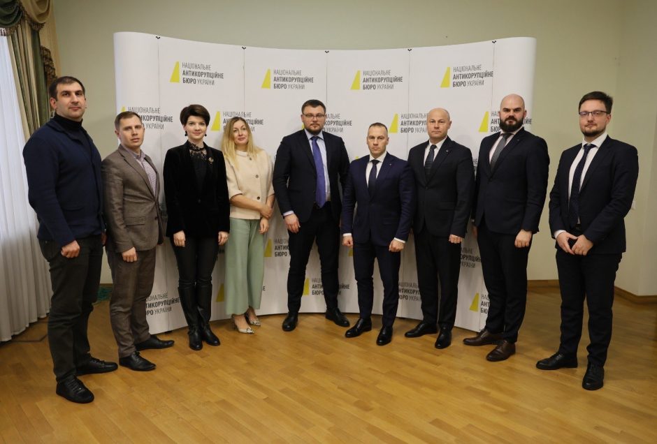 L. Pernavas: Lietuva gali padėti narystės ES siekiančiai Ukrainai kovoti su korupcija