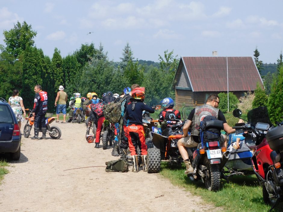 Vaikų ekspedicija motociklais – A. Poškai atminti