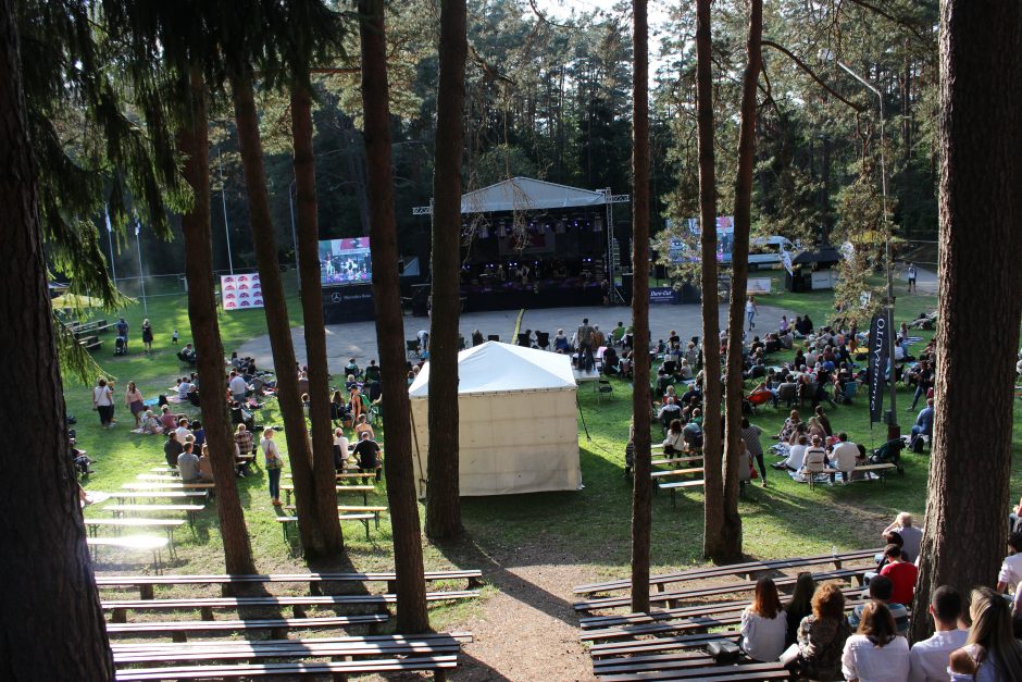 Festivalio „Purpurinis vakaras“ klausytojus pakėlė lietuviškai uždainavę gruzinai 