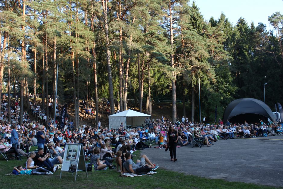 Festivalio „Purpurinis vakaras“ klausytojus pakėlė lietuviškai uždainavę gruzinai 