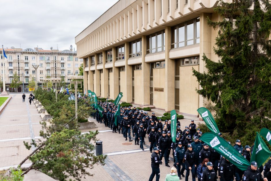 G. Nausėda: pareigūnų atlyginimai turi didėti sparčiau negu infliacija