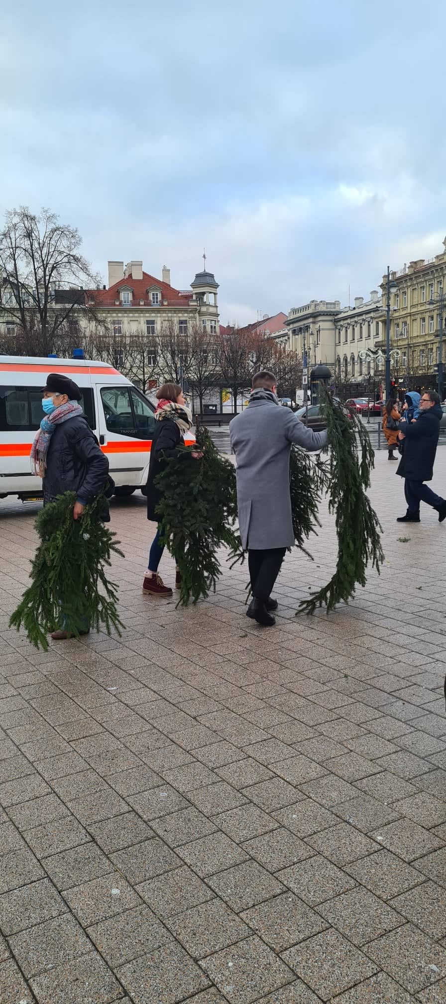 Urėdija: gyventojams išdalinta apie 100 tūkst. eglišakių