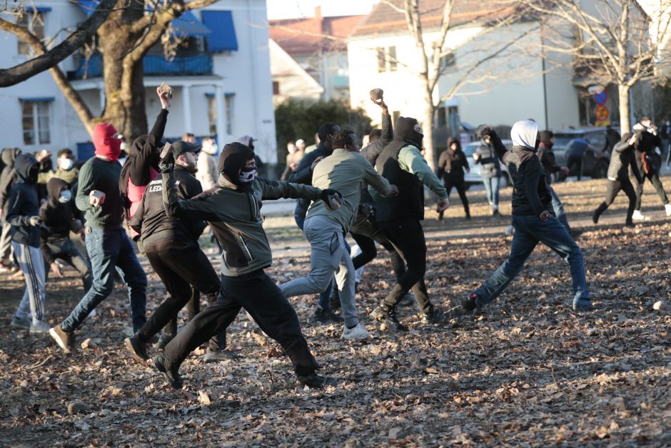 Švedijoje per naują protestą sužeisti devyni policininkai