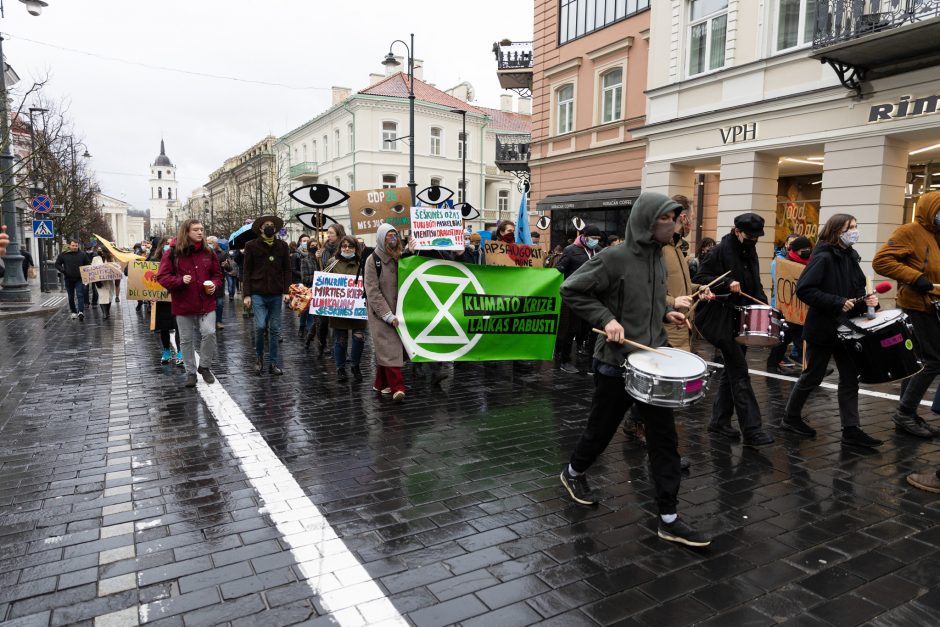 Protestuojantieji dėl migracijos politikos: tai – demokratijos egzaminas