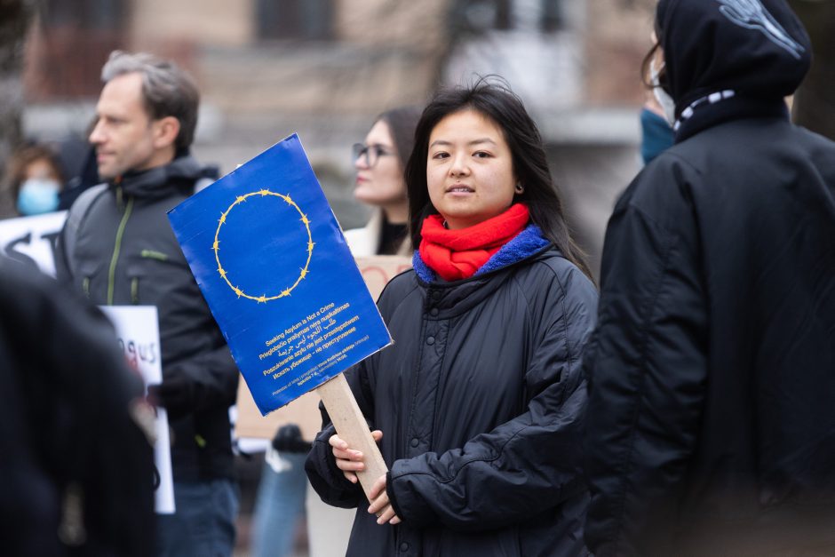 Protestuojantieji dėl migracijos politikos: tai – demokratijos egzaminas