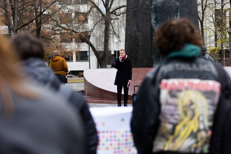 Protestuojantieji dėl migracijos politikos: tai – demokratijos egzaminas