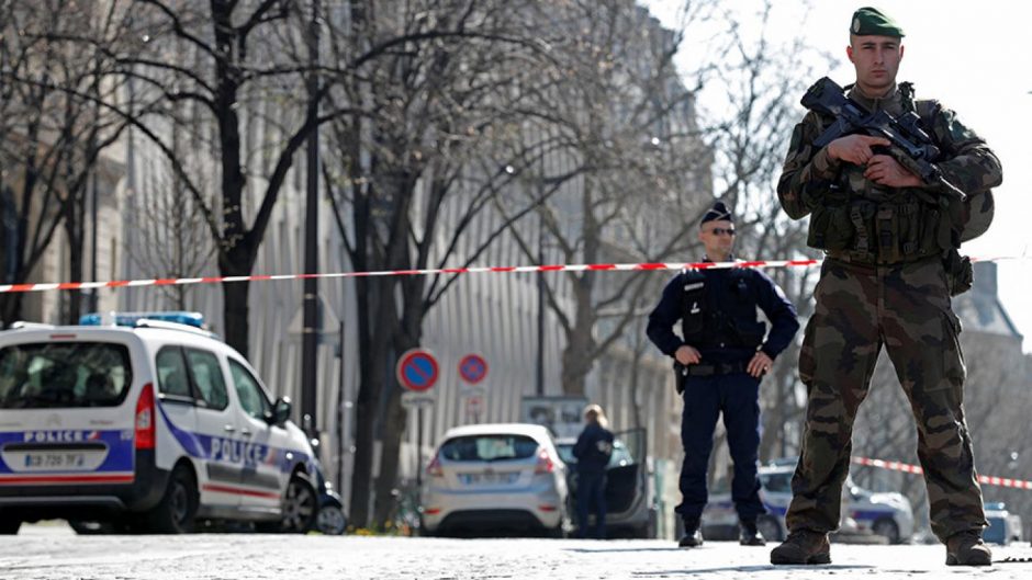 Prancūzija praneša užkirtusi kelią teroro aktui
