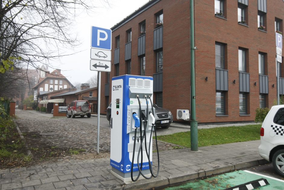 Klaipėdoje elektromobiliams – dar viena įkrovimo stotelė