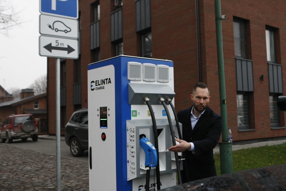 Klaipėdoje elektromobiliams – dar viena įkrovimo stotelė