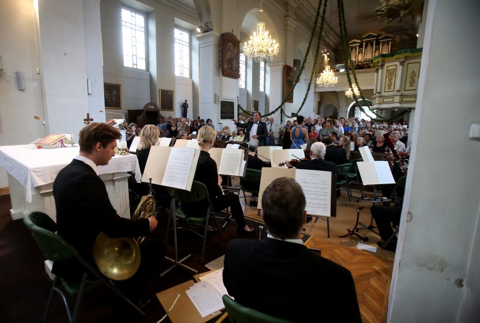 Skarulių muzikos festivalio uždarymo akordai pavergė klausytojų širdis