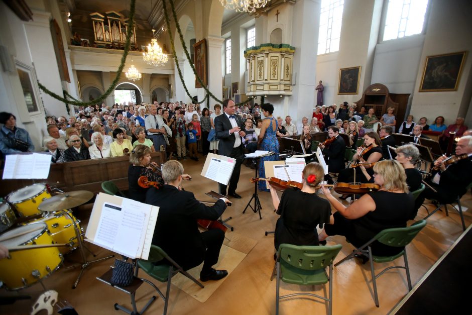 Skarulių muzikos festivalio uždarymo akordai pavergė klausytojų širdis