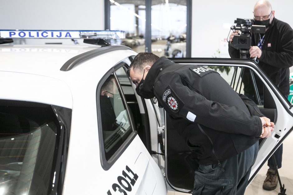 Policija keliuose patruliuos naujais „ratais“: pirko 103 automobilius