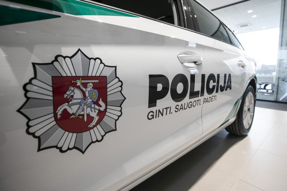 Policija keliuose patruliuos naujais „ratais“: pirko 103 automobilius