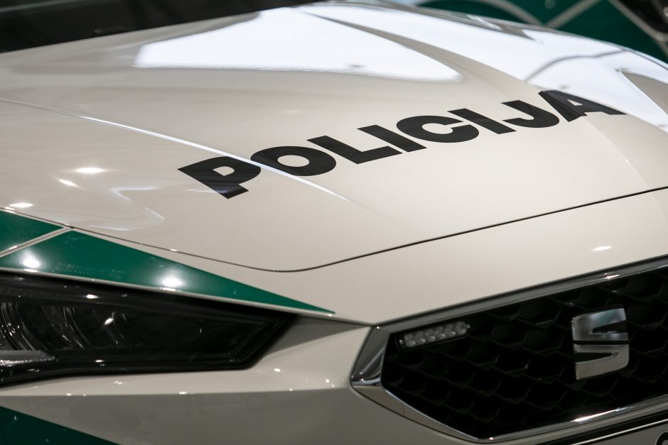 Policija keliuose patruliuos naujais „ratais“: pirko 103 automobilius