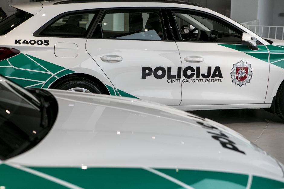 Policija keliuose patruliuos naujais „ratais“: pirko 103 automobilius