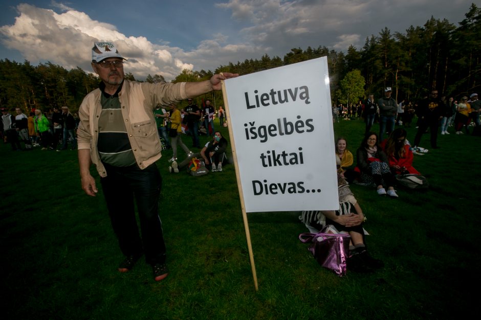 Vilniaus valdžia: užfiksavome, kad Šeimos gynimo marše buvo gausiai vartojami alkoholiniai gėrimai