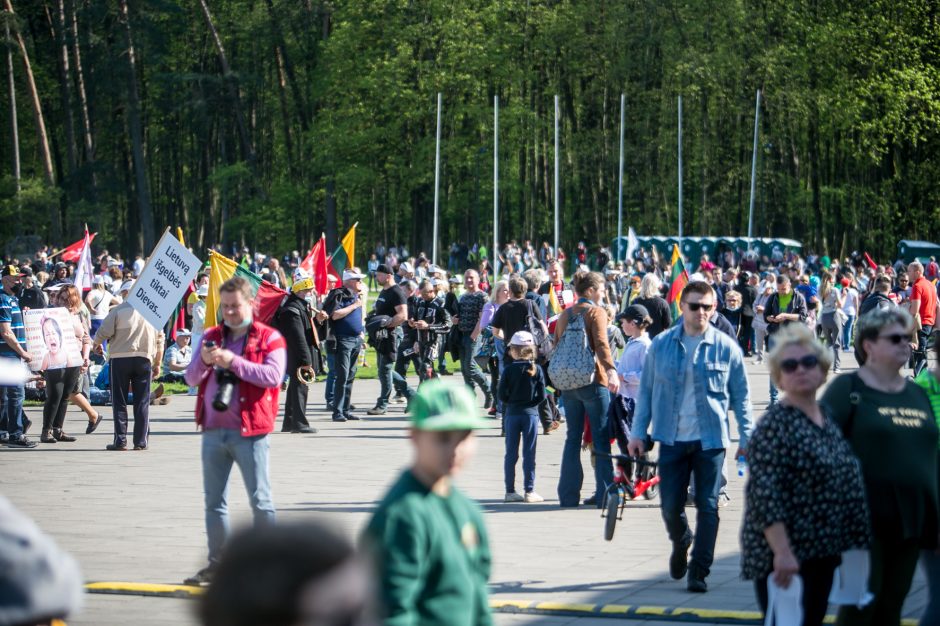 Vilniaus valdžia: užfiksavome, kad Šeimos gynimo marše buvo gausiai vartojami alkoholiniai gėrimai