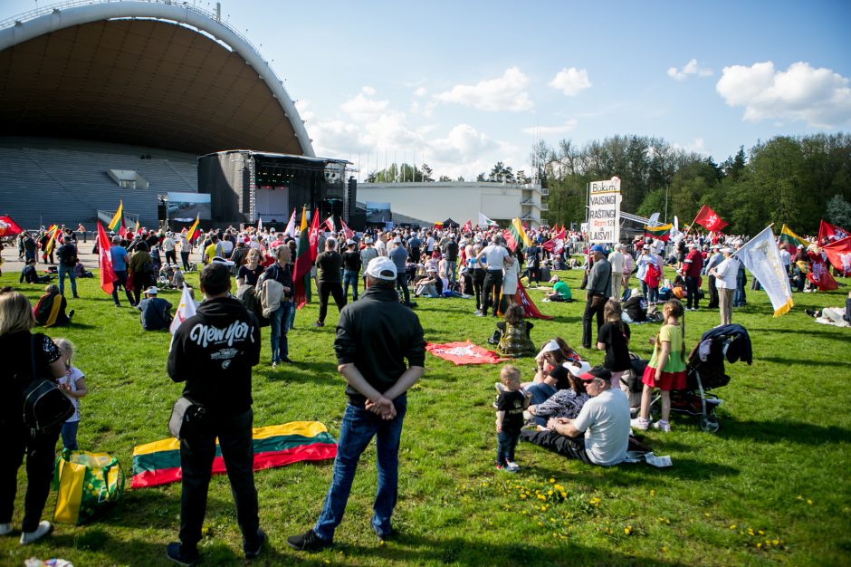 Vilniaus valdžia: užfiksavome, kad Šeimos gynimo marše buvo gausiai vartojami alkoholiniai gėrimai