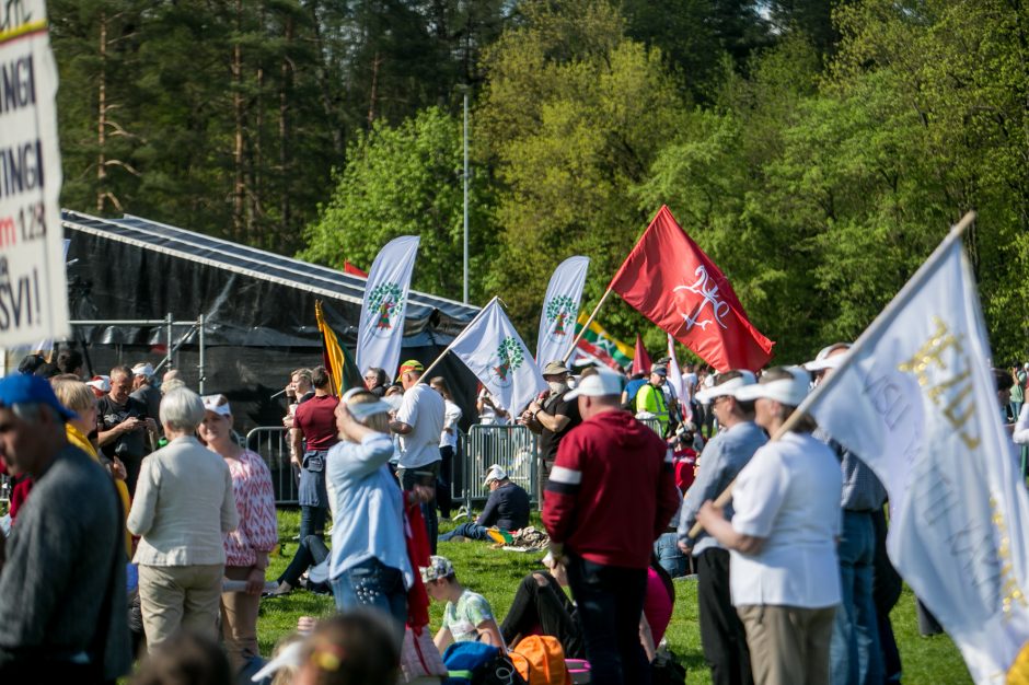 Vilniaus valdžia: užfiksavome, kad Šeimos gynimo marše buvo gausiai vartojami alkoholiniai gėrimai