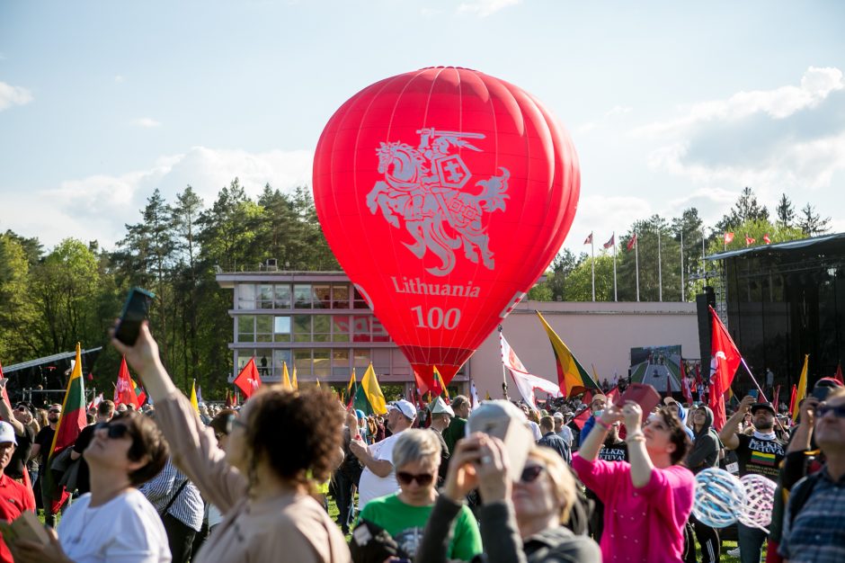 Vilniaus valdžia: užfiksavome, kad Šeimos gynimo marše buvo gausiai vartojami alkoholiniai gėrimai