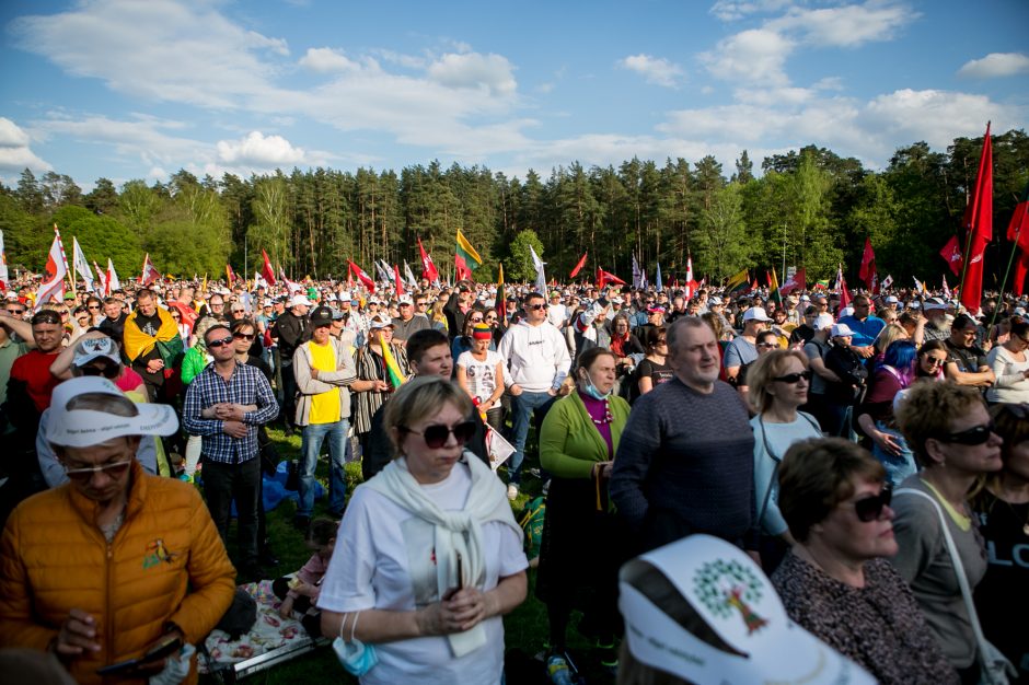 Vilniaus valdžia: užfiksavome, kad Šeimos gynimo marše buvo gausiai vartojami alkoholiniai gėrimai