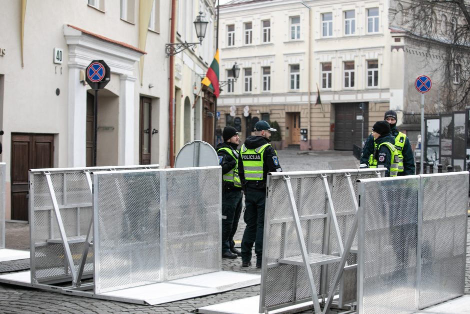 V. Landsbergis: policija lazdos neperlenkė, tą padarė nutarusieji versti valdžią Lietuvoje