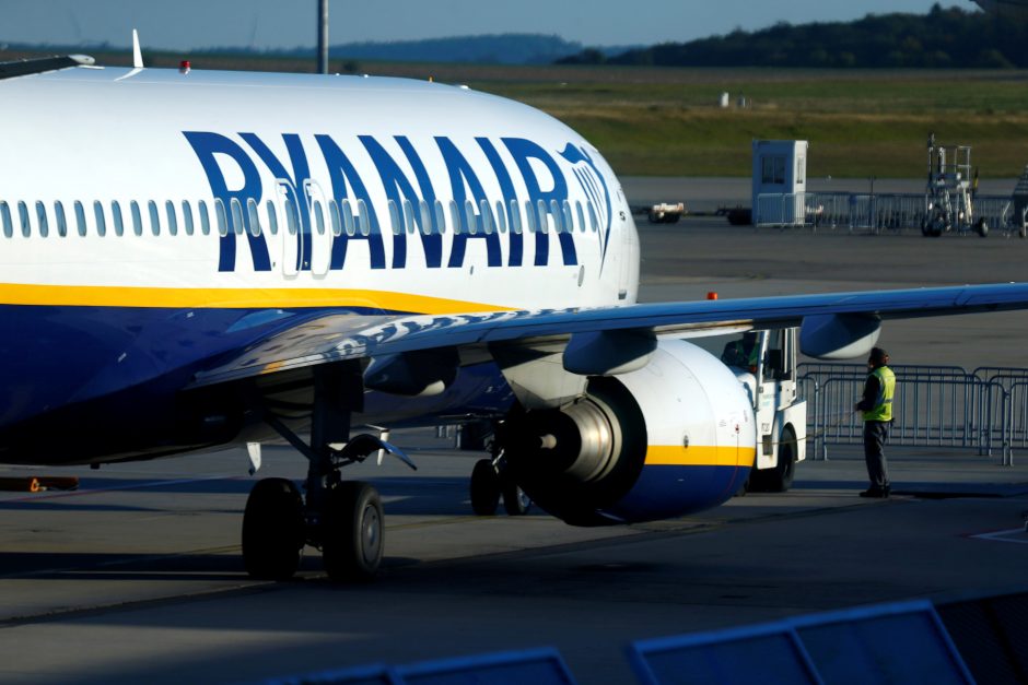 „Ryanair“ pilotai grasina streiku: reikalauja didesnių algų