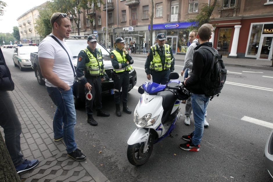 Bręsta motociklininkų antplūdis: kelių vilkai perspėja dėl padarinių