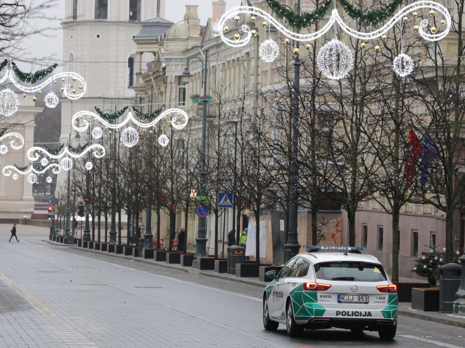 Policija įspėja vilniečius: keliaujantys į miesto centrą Naujuosius gali pasitikti automobilyje