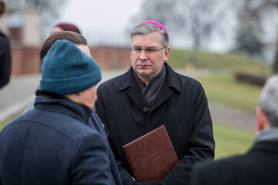 Apsilankę IX forte dvasininkai kvietė apgailėti ir melstis 