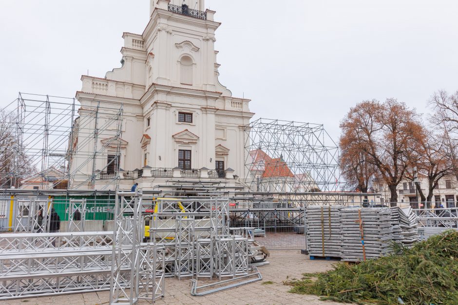 Kalėdų eglės įžiebimas Kaune – su žvaigdžių skliautu ir be fejerverkų 