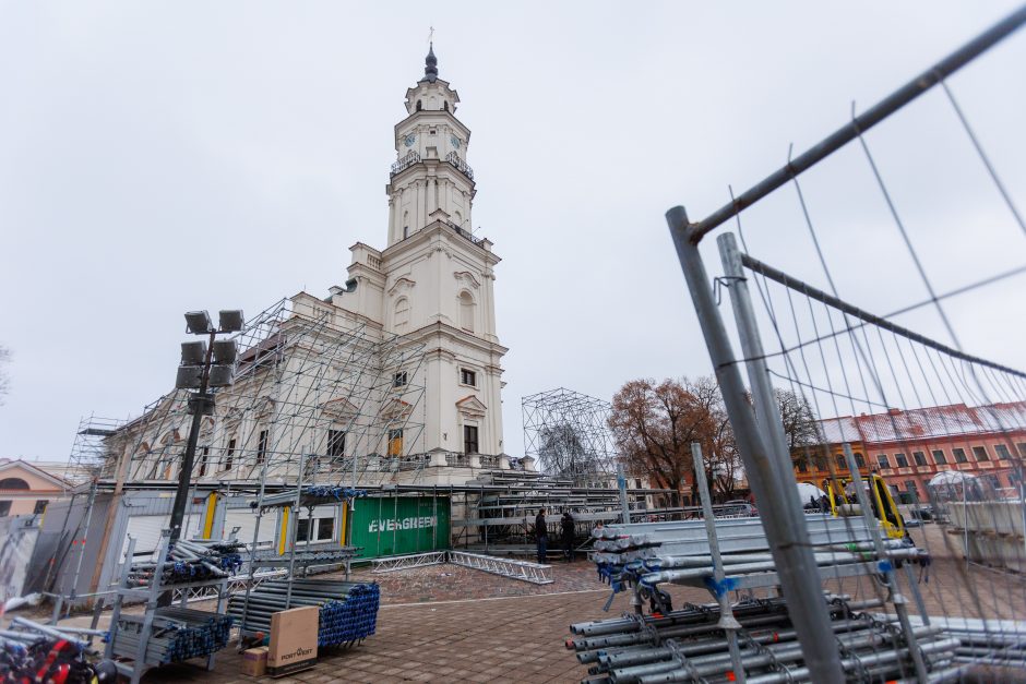 Kalėdų eglės įžiebimas Kaune – su žvaigdžių skliautu ir be fejerverkų 