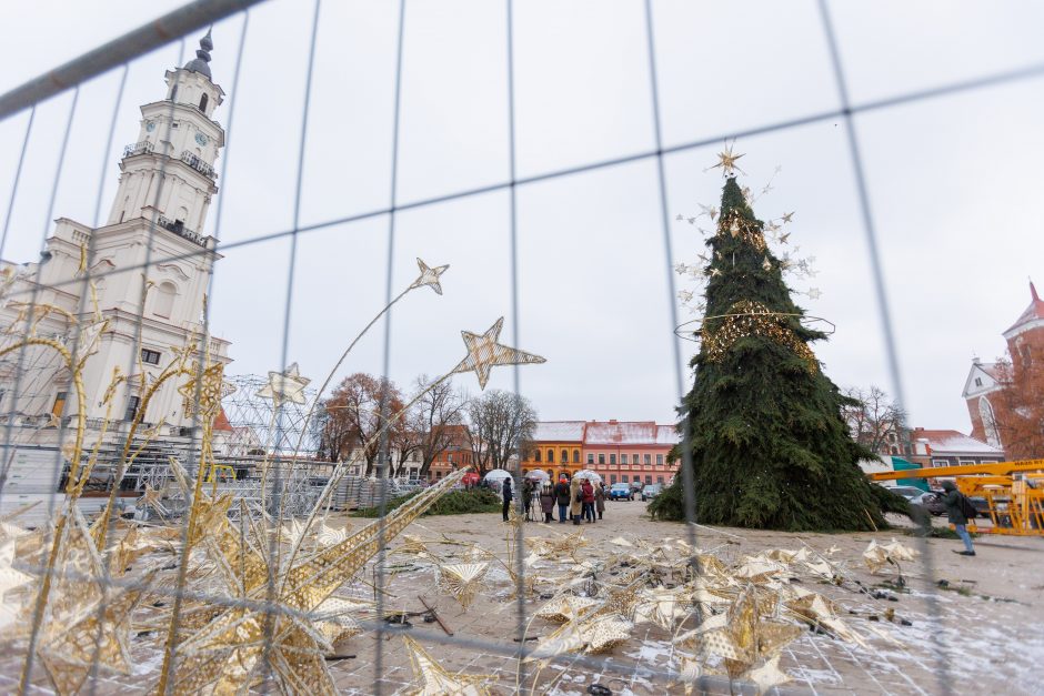 Kalėdų eglės įžiebimas Kaune – su žvaigdžių skliautu ir be fejerverkų 