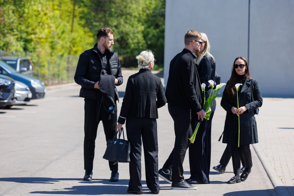 Legendinio krepšininko A. Sabonio mama amžinojo poilsio atgulė Karmėlavos kapinėse 