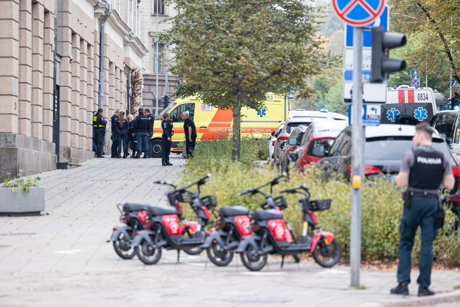 Po šaudynių Vilniaus centre – diskusijos: ar reikia griežtinti ginklų kontrolę?