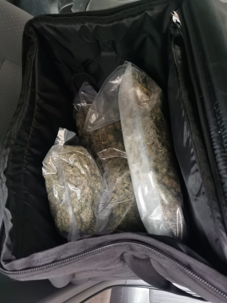 Su „Wolt“ krepšyje laikytais narkotikais įkliuvęs įtariamasis suimtas maksimaliam terminui