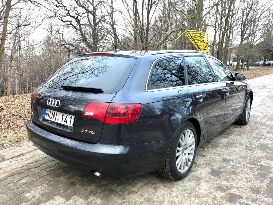 Kaunietis prašo pagalbos: iš požeminės aikštelės pavogta „Audi“