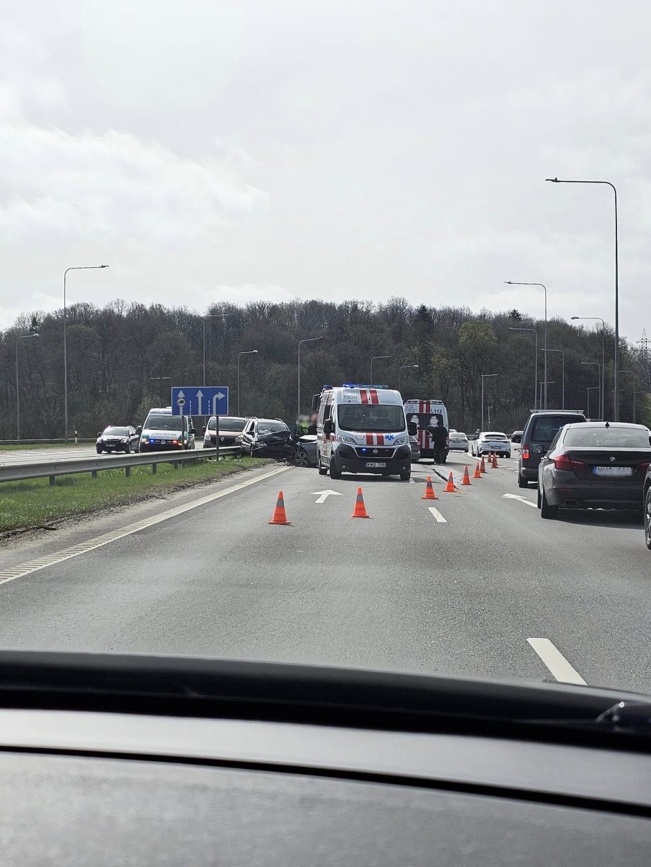 Šokiruojanti kaktomuša ant Lampėdžių tilto: garbaus amžiaus vilnietis pasiklydo pakaunėje?