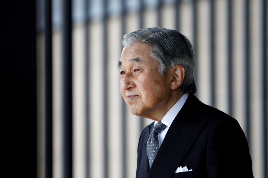 Pirmą kartą per 200 metų: Japonija atveria kelią imperatoriaus atsistatydinimui
