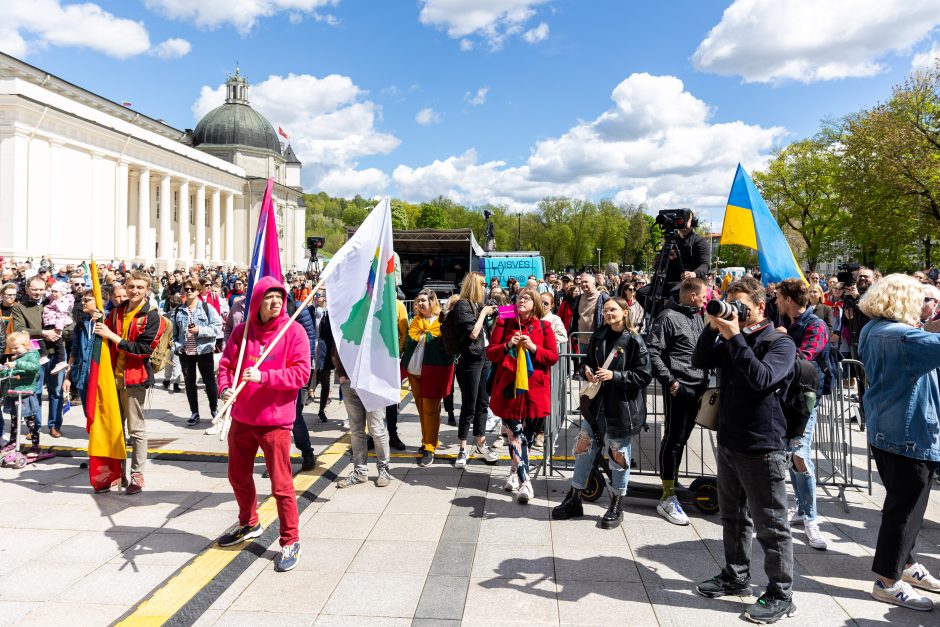 Diskusijos dėl partnerystės įteisinimo turi prasidėti, sako premjerė ir Seimo vadovė